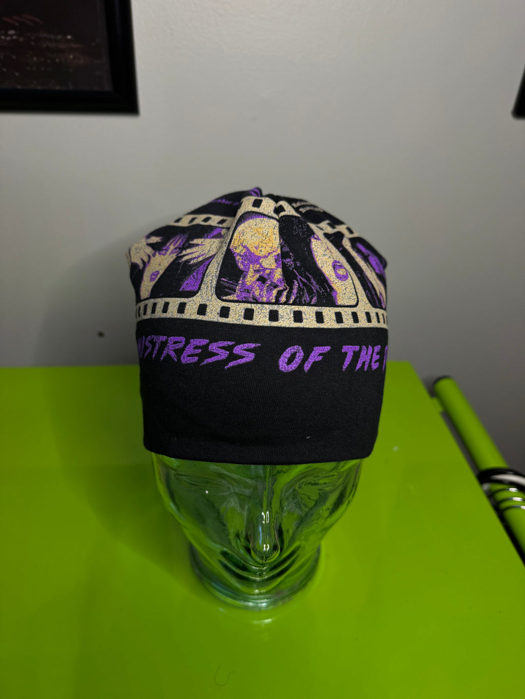 Elvira beanie