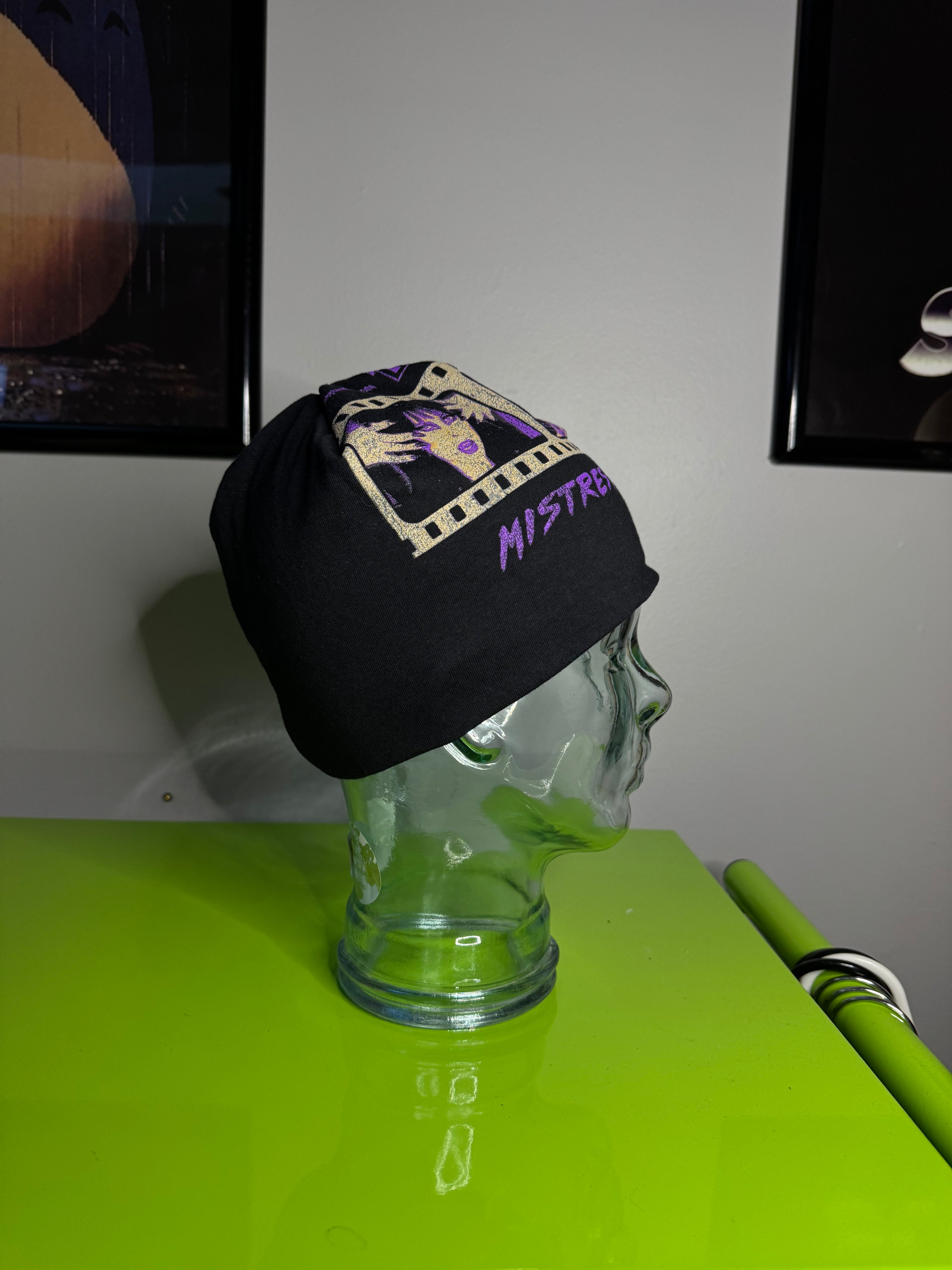 Elvira beanie